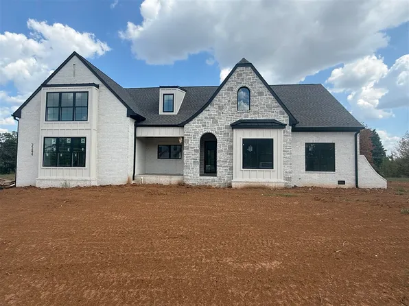 3344 Upper Gable Dr, Bowling Green, KY 42104