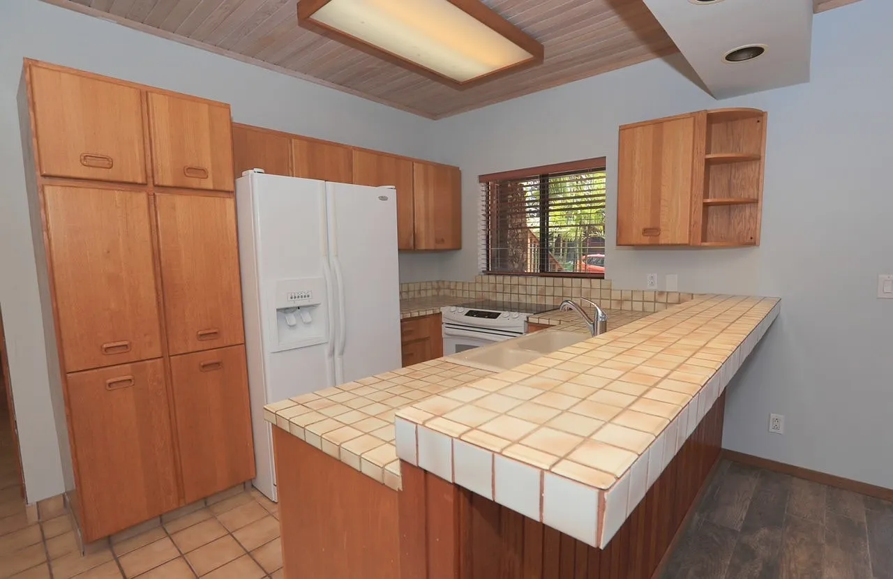 3 bed, 1600 sqft, $4,200 — Photo 1
