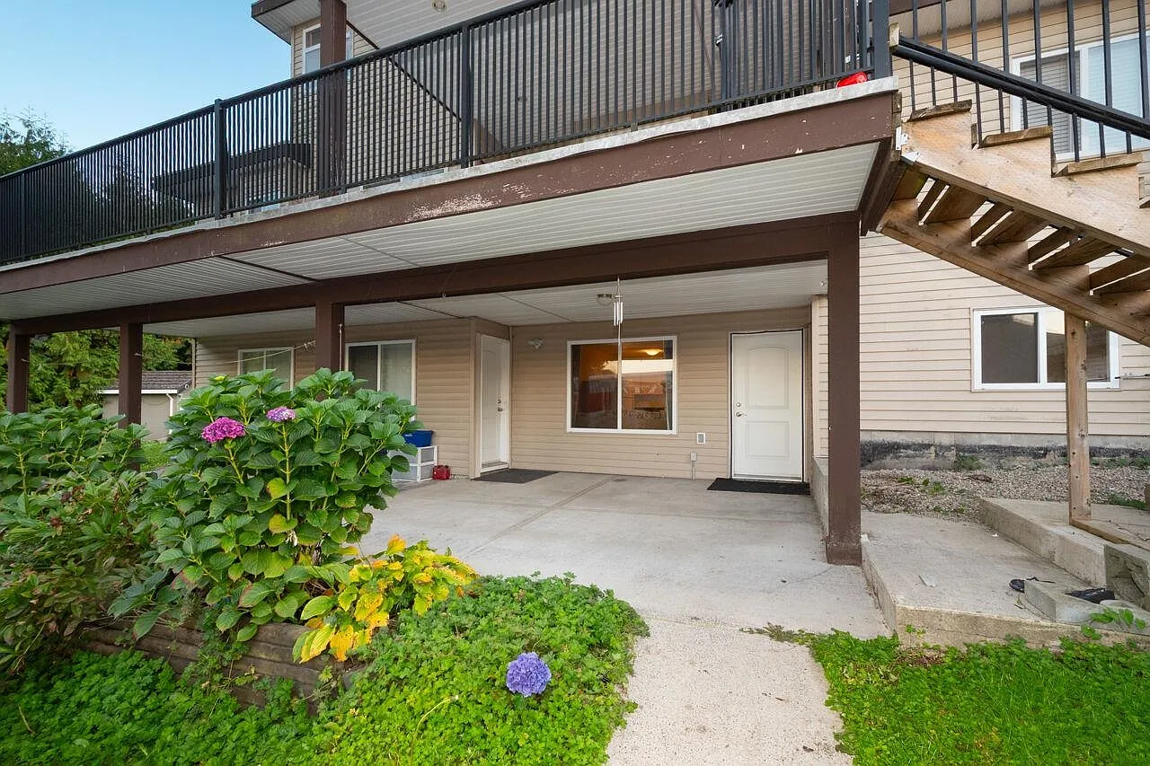 2 bed, 900 sqft, $1,600 — Photo 1