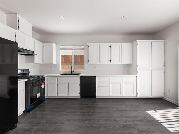 3rd image of 44011 Camellia St