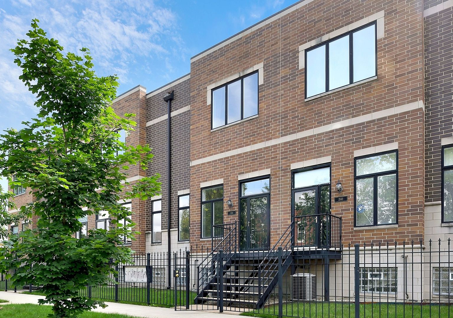 3541 S Oakley Ave, Chicago, IL 60609 | Zillow