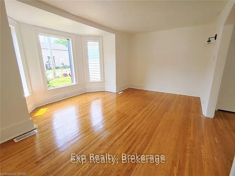 33 Murney St — Photo 7