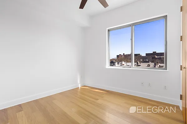 Sold by (Legacy) Elegran | media 6