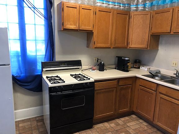 5th image of 2363 Ohio Ave APT 1