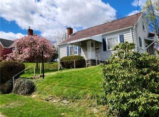 207 S 6th St, Youngwood, PA 15697