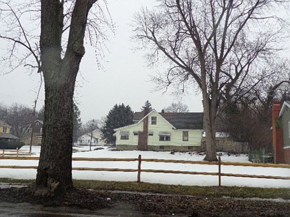 2nd image of 3203 Glenwood Ave