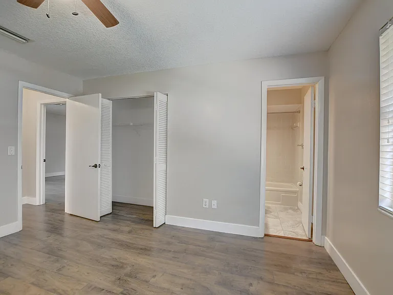 6165 Belleza Ln — Photo 15