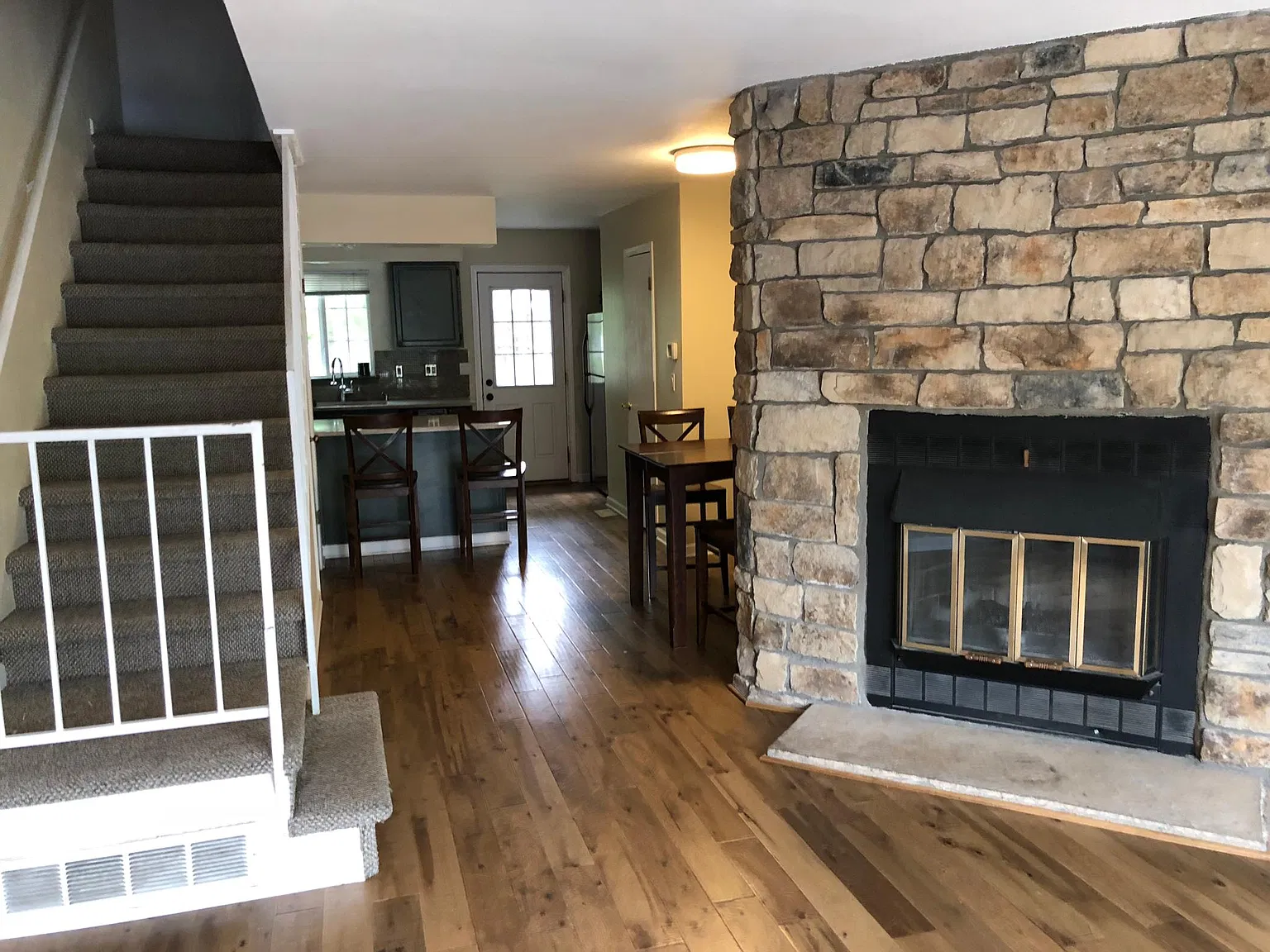 2 bed, 1624 sqft, $2,000 — Photo 2