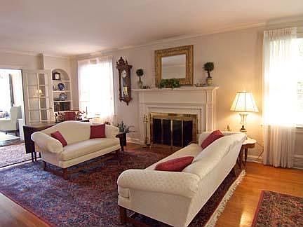 2nd image of 1697 Woodmere Dr