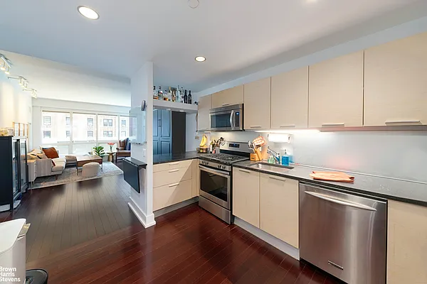 Rented by Brown Harris Stevens | media 21