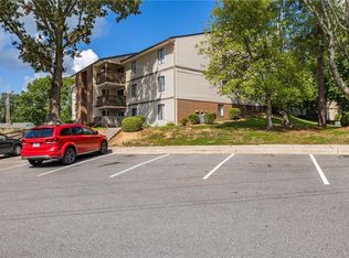 1700 N Hamilton St APT I, High Pt, NC 27262