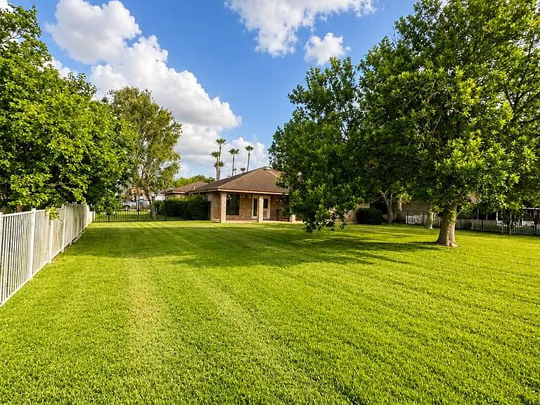 1205 Tesoro Ave — Photo 21