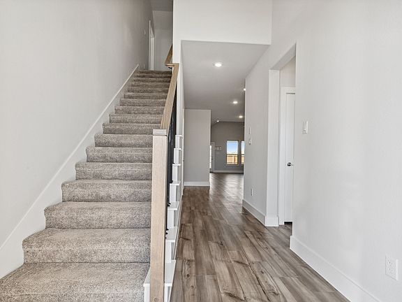 2nd image of 2269 Glacier Dr