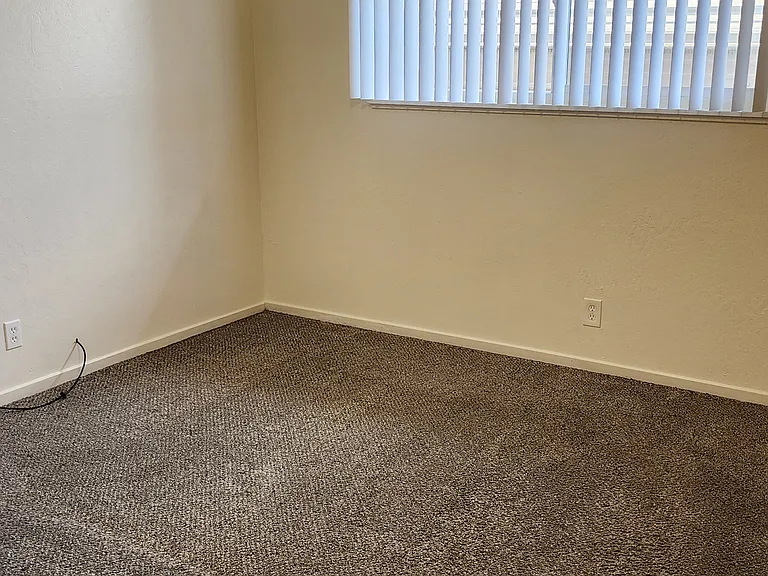 16240 Keith Way — Photo 9