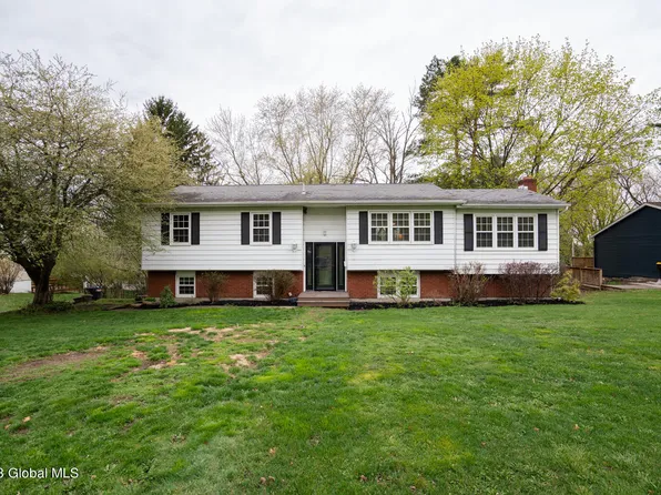 16 Alva Street, East Greenbush, NY 12061