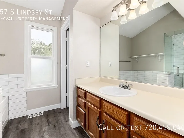 157 S Lindsey St — Photo 34