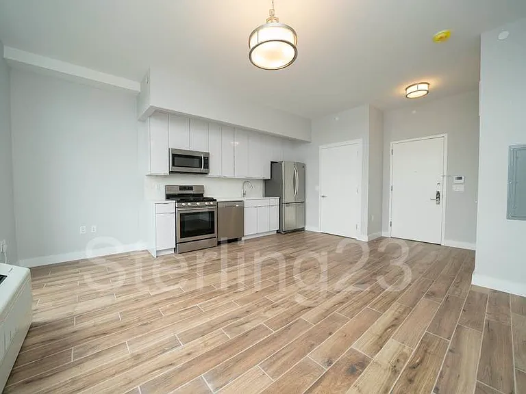 31-12 24th Ave #2C — Photo 2