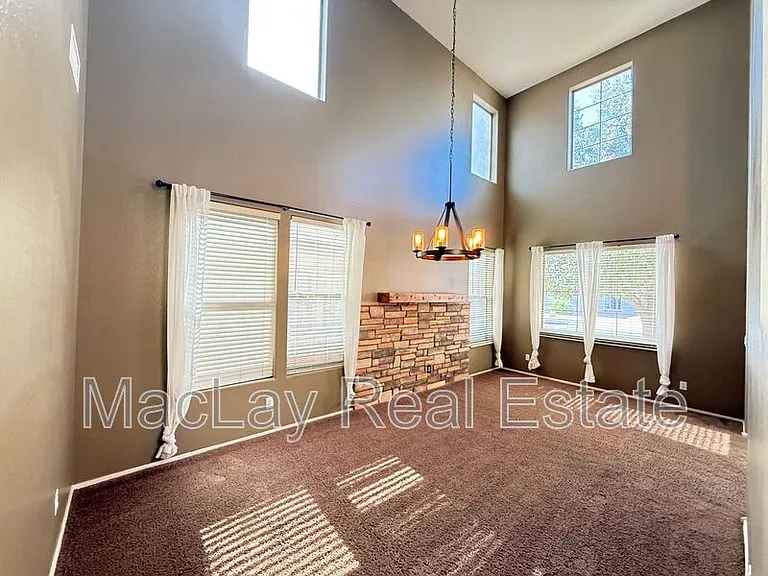 19641 E Carriage Way — Photo 10