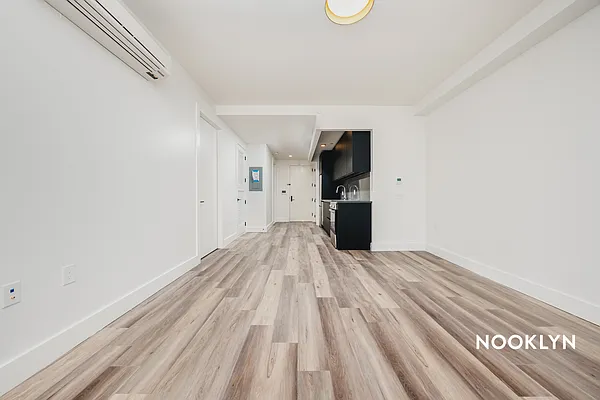 Rented by Nooklyn NYC LLC | media 41