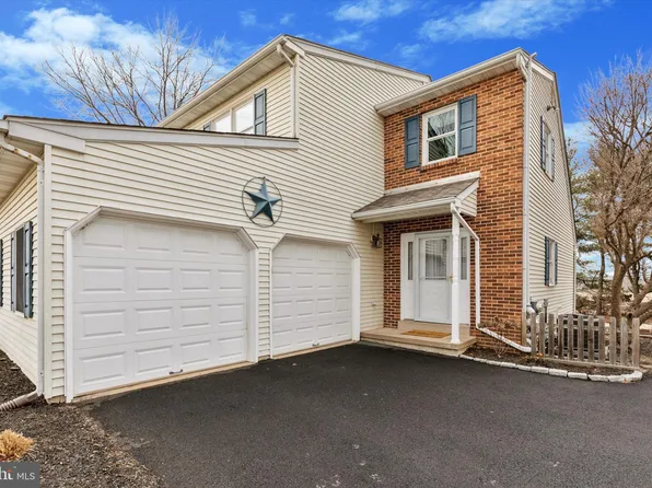 125 Stayman Dr, North Wales, PA 19454