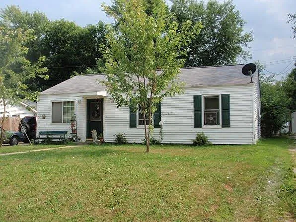 1628 Stone Lake Dr photo 1