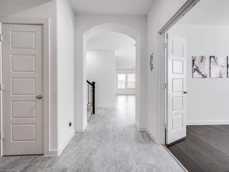 1728 Heron Way — Photo 23