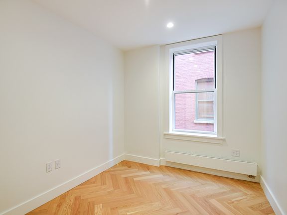 5th image of 373 Washington Ave #2B