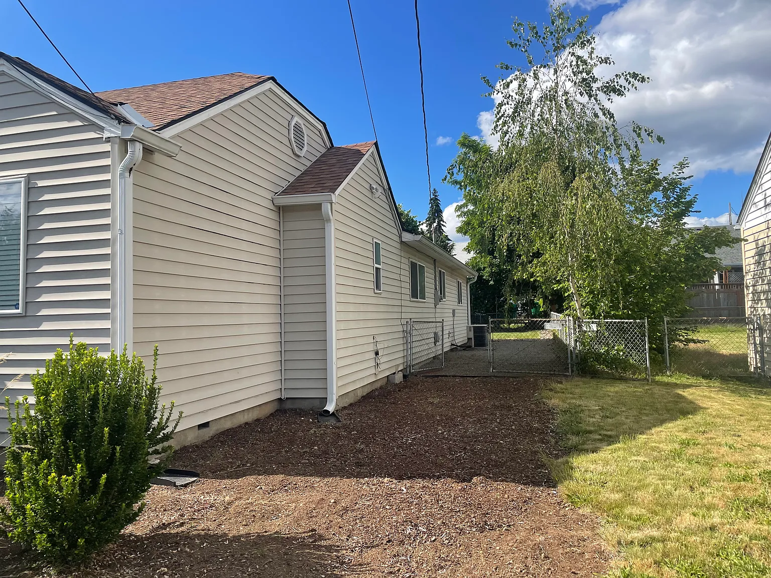 3 bed, 1643 sqft, $2,650 — Photo 3