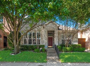 18427 Tettenhall Dr, Dallas, TX 75252