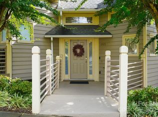 13923 Queens Harbor Rd, Charlotte, NC 28278