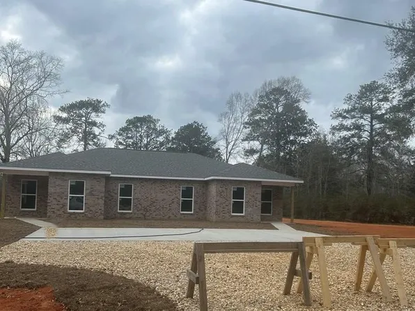 1396 Neal Rd, Picayune, MS 39466