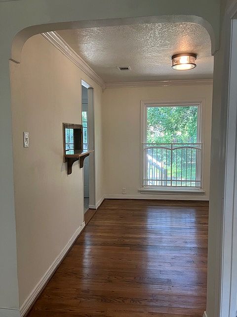 1st image of 1309 Fuller Dr