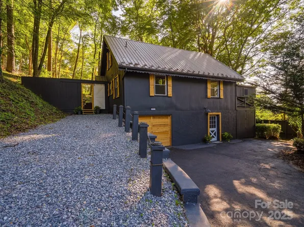 410 Mother In Law Ln, Burnsville, NC 28714