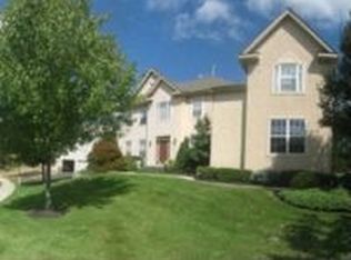 34 Wood View Dr, Mount Laurel, NJ 08054