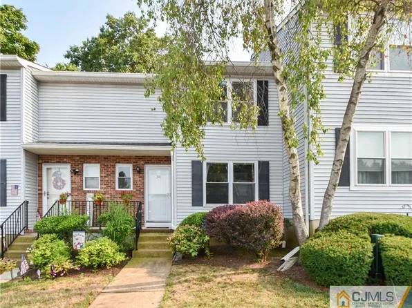 34 Dogwood Ct, Jamesburg, NJ 08831