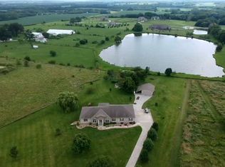 30505 Country Summit Ct, Lees Summit, MO 64086