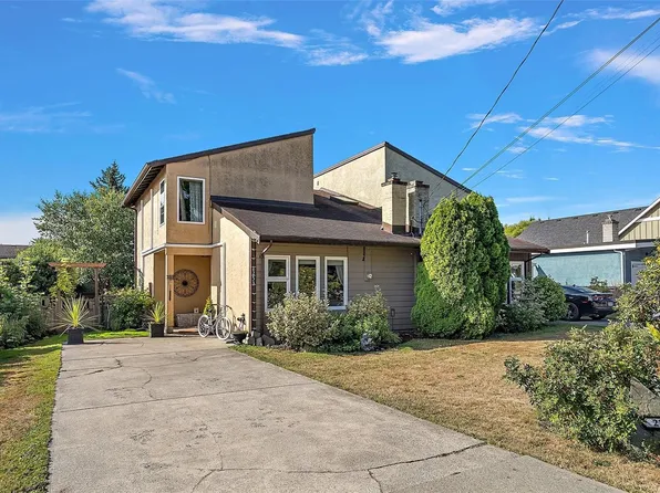 2253 Malaview Ave, Sidney, BC V8L 2E6