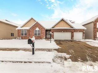 2208 W Gerald Ct, Peoria, IL 61615