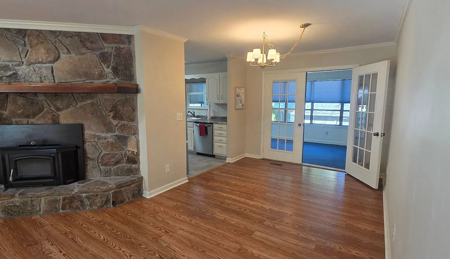 Cozy Little Charmer Near Beautiful St. George Lake! *Unfurnished & available for 12 month* — Photo 4