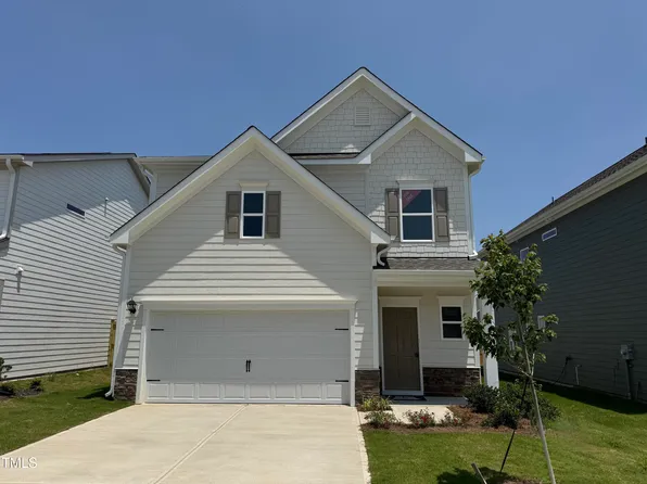 84 Commons Cir, Clayton, NC 27520
