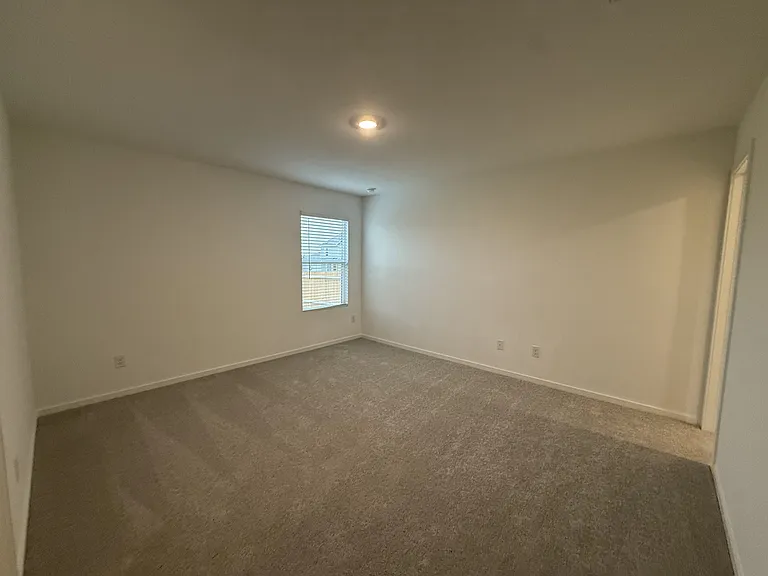 835 Ginkgo Way — Photo 5
