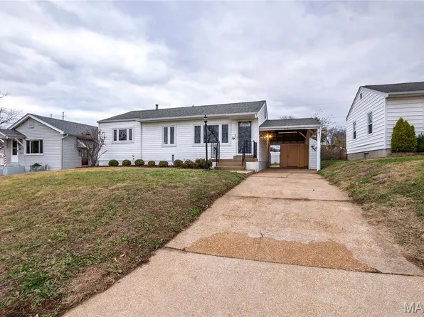 9721 Shuffle Dr, Saint Louis, MO 63123