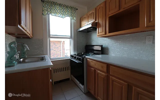 Rented by Douglas Elliman | media 2