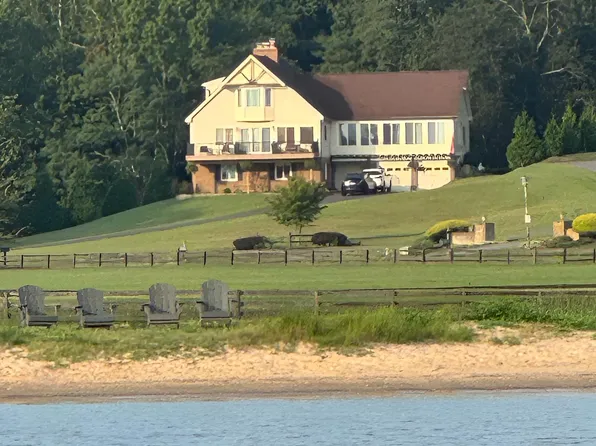 6970 Kim Ln, Friendship, MD 20758