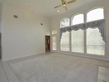 4th image of 2601 Highland Dr