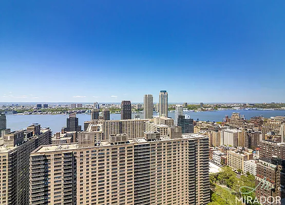 Rented by Mirador Real Estate | media 33