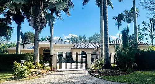 15335 SW 80th Ave Photo 1