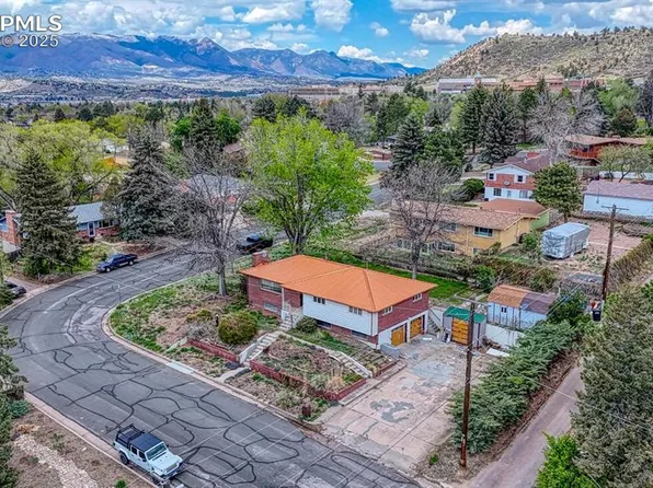 1602 Columbine Pl, Colorado Springs, CO 80907