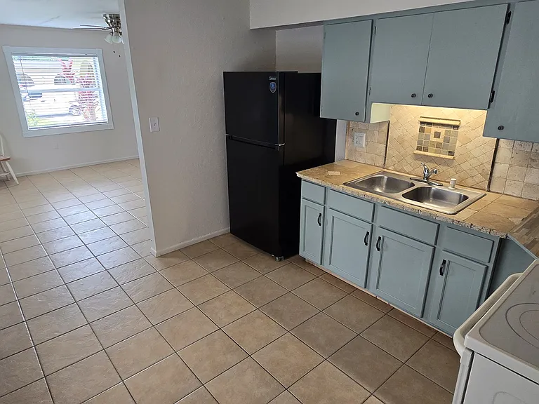 5001 W 22nd St — Photo 18