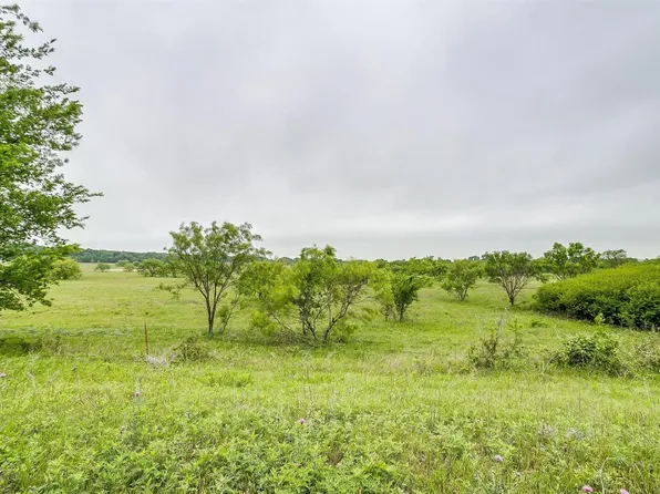3 Ava Ln, Stephenville, TX 76401